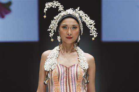 Jakarta Fashion Week 2018: A Celebration of Indonesian Creativity and Cultural Fusion